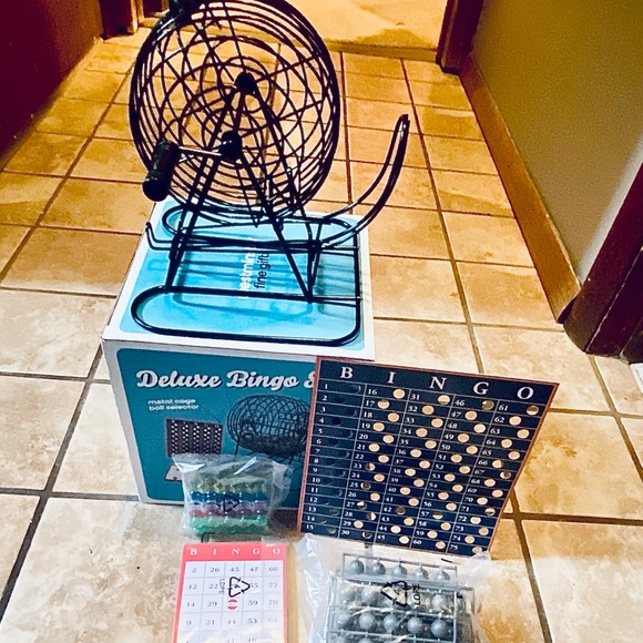 DELUXE BINGO SET CAGE CARDS BALLS - Picture 3 of 3